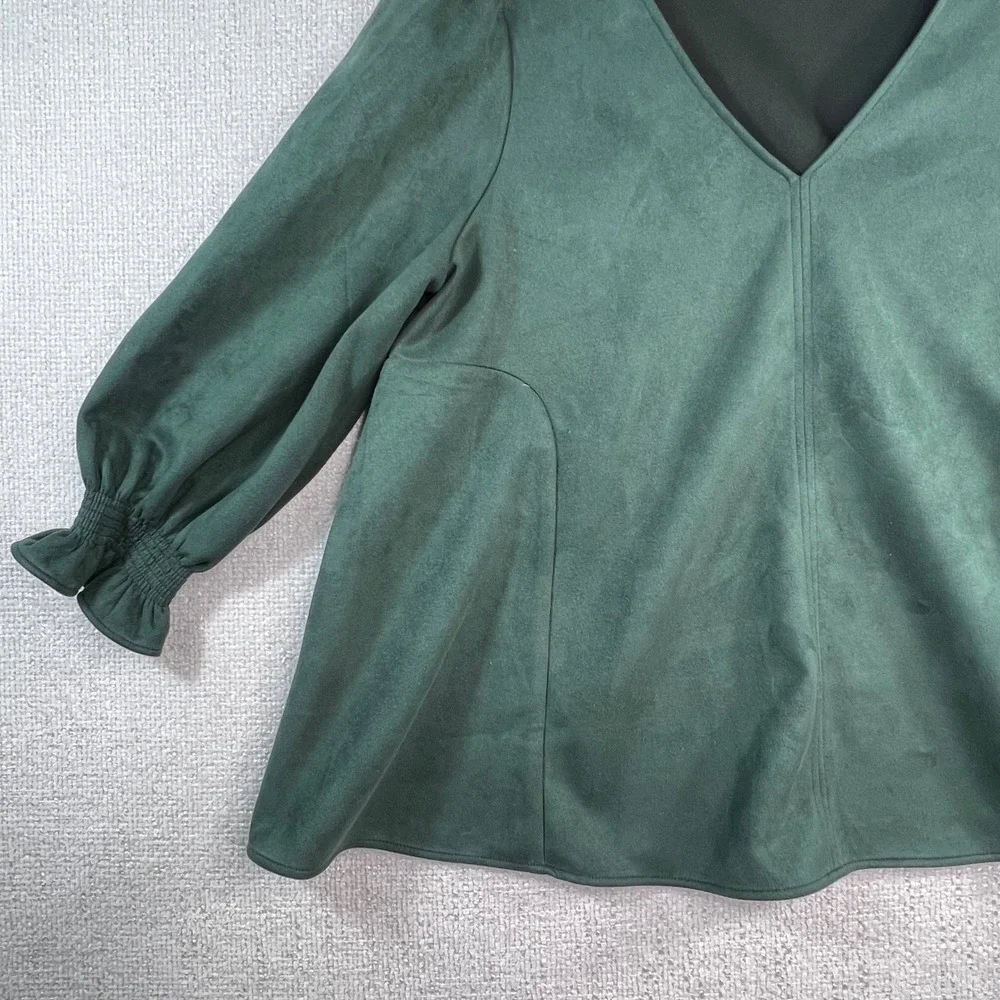 Tuckernuck Women's Green Faux Suede Blouse V Neck Puff Sleeve Tunic‎ XXL
